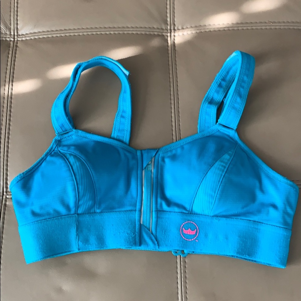 SHEFIT sports bra